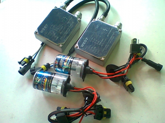 ชุดไฟ xenon h4 8000k 35w ชุดไฟ xenon h4 8000k 35w