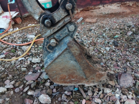 ขายรถขุด "Bobcat 324" เก่านอกแท้ มีเอกสารใบอินวอย