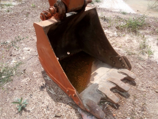 ขายแบ็คโฮHITACHI 120-1 เครื่อง6BD1 โช่บูช เอว บอดื้ สภาพดี ราคา200,000บ. สนใจติดต่อ 0835601591 หรือ 0903494058