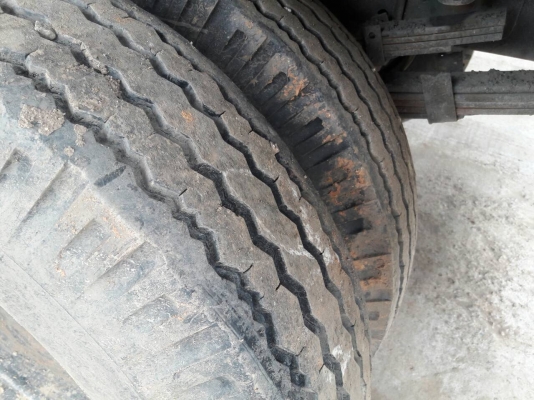 รถอีซูซุ 6 ล้อดั้ม NPR 115 แรงม้า. ปี 36. สนใจติดต่อ 081 - 6079515