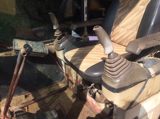 ขาย komatsu pc200 ขาย komatsu pc200