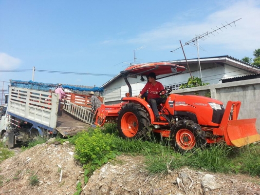 คูโบต้า L3608SP 4 WD ใบมีดดันหน้าใหม่ ผานหลังใหม่ ทำงาน 371 ชั่วโมง ปี 2557