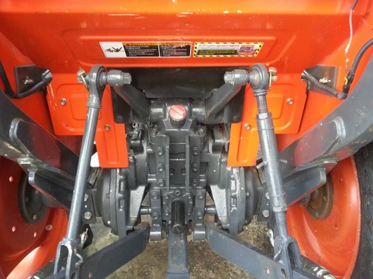 คูโบต้า L3608SP 4 WD ใบมีดดันหน้าใหม่ ผานหลังใหม่ ทำงาน 371 ชั่วโมง ปี 2557