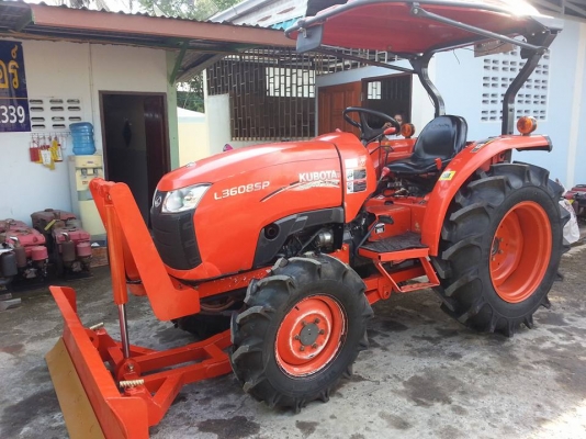 คูโบต้า L3608SP 4 WD ใบมีดดันหน้าใหม่ ผานหลังใหม่ ทำงาน 371 ชั่วโมง ปี 2557