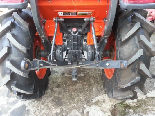 คูโบต้า L3608SP 4 WD ใบมีดดันหน้าใหม่ ผานหลังใหม่ ทำงาน 371 ชั่วโมง ปี 2557