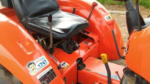 ขายรถไถ KUBOTA L3008ผ่านงานมา 630ชั่วโมง พร้อมอุปกรณ์ดันหน้า รับประกันเครื่องยนต์   ราคา 280,000 บาท อ.แกลง จ.ระยอง   DC Tractor Rayong 0818618678,0899347475 https://www.facebook.com/DC-Tractor-Rayong-3071545327&hellip;/shop&hellip; id line=081-8618678 id