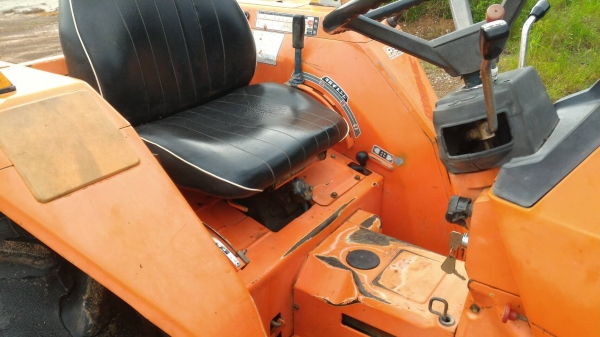 ขายรถไถ KUBOTA L1-24 พวงมาลัยพาวเวอร์ 2เพลา ราคา 85,000 บาท อ.แกลง จ.ระยอง DC Tractor Rayong 0818618678,0899347475 https://www.facebook.com/DC-Tractor-Rayong-3071545327…/shop… id line=081-8618678 id line=089-9347475 ขายรถไถ KUBOTA L1-24 พวงมาลัยพาวเวอร์ 2เพลา ราคา 85,000 บาท อ.แกลง จ.ระยอง DC Tractor Rayong 0818618678,0899347475 https://www.facebook.com/DC-Tractor-Rayong-3071545327…/shop… id line=081-8618678 id line=089-9347475