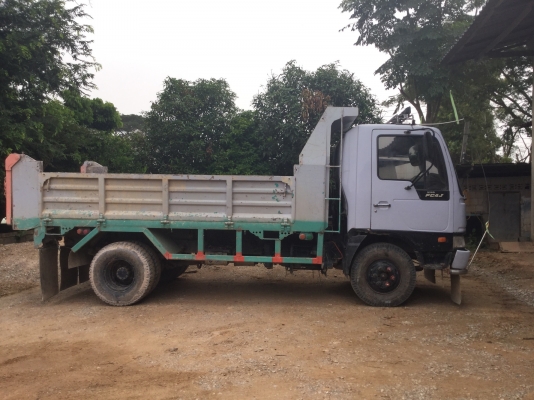 ขายรถ 6 ล้อกลาง