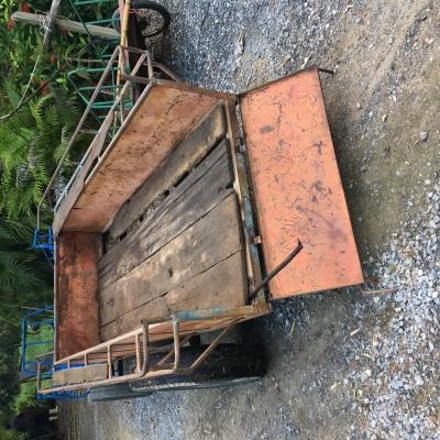 สาลี่พ่วงรถไถเดินตาม พร้อมใช้ สนใจ0848017186