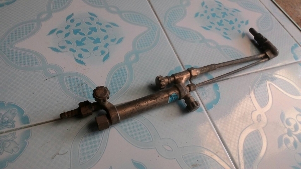 ถังเซื่อมแก็ส + หัว ราคา 5000 บาท ขายด่วน 098 668-3479 094 283-9369 สิทธิ์ คับ 5000 บาท ถังเซื่อมแก็ส + หัว ราคา 5000 บาท ขายด่วน 098 668-3479 094 283-9369 สิทธิ์ คับ 5000 บาท