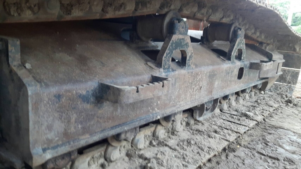 ขายฮิตาชิ ZX200-3 ชั่วโมงงาน 7,100 ชม. เอกสารเล่มทะเบียน ราคา 1,800,000 บาทตอรอง