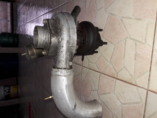 ขอขายเทอร์โบa/r42 พร้อมโข่งหลัง ใบดี ไม่รุน มีโยกนิดหน่อยสภาพดี