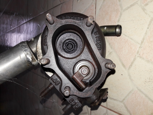 ขอขายเทอร์โบa/r42 พร้อมโข่งหลัง ใบดี ไม่รุน มีโยกนิดหน่อยสภาพดี