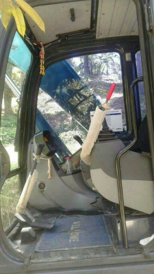 รถแบคโฮ KOBELCO SK - 75. , ( รถทำงาน 3,xxx ชม. ) สนใจติดต่อ 081 - 6079515