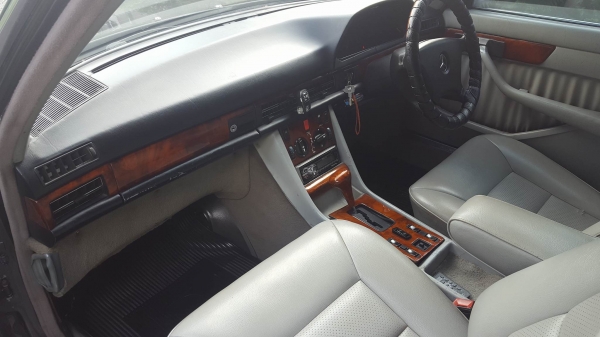 Benz 500 SE VIP ใหญ่ๆนั่งสบาย ราคาแสนกว่าบาท ติดแก้สเรียบร้อยครับ ขับอย่างเดียว