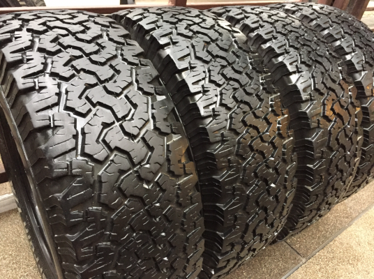 ยาง All BF Goodrich 265 65 17 ปลายปี13 ดอกเต็ม ติดหนวดทุกเส้น ราคาไม่แพง