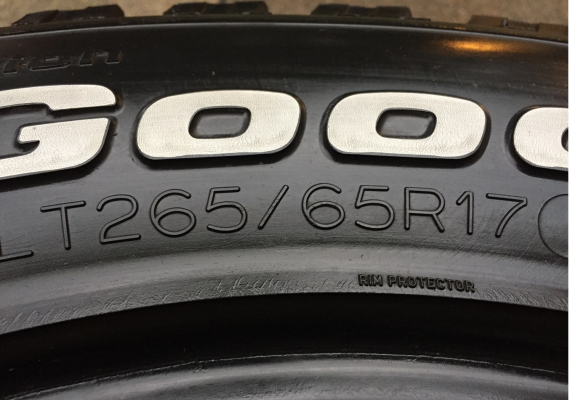 ยาง All BF Goodrich 265 65 17 ปลายปี13 ดอกเต็ม ติดหนวดทุกเส้น ราคาไม่แพง