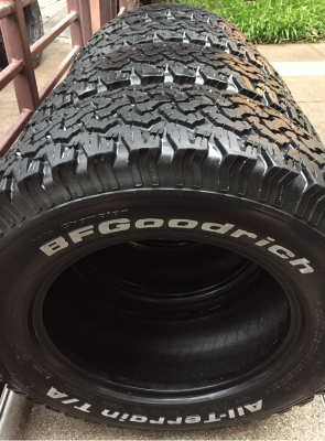 ยาง All BF Goodrich 265 65 17 ปลายปี13 ดอกเต็ม ติดหนวดทุกเส้น ราคาไม่แพง