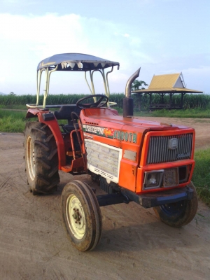 สีนวนจัดให้ Kubota 02DT  26 แรง สภาพสวย แรงดี ใช้ง่าย ทน สภาพพร้อมใช้งาน มีแต่ตัว สนใจติดต่อ 089-9638933