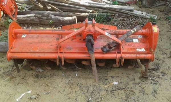 คูโบต้าL3608พร้อมใบมีดผานและโรตารีเล่มทะเบียนพร้อมกันเลยคับ