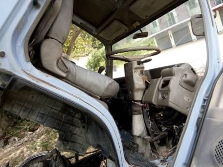 6ล้อดั้ม  120  แรงม้า  ปี40  รถห้างแท้  พร้อมใช้งาน  เล่มติดมือ..