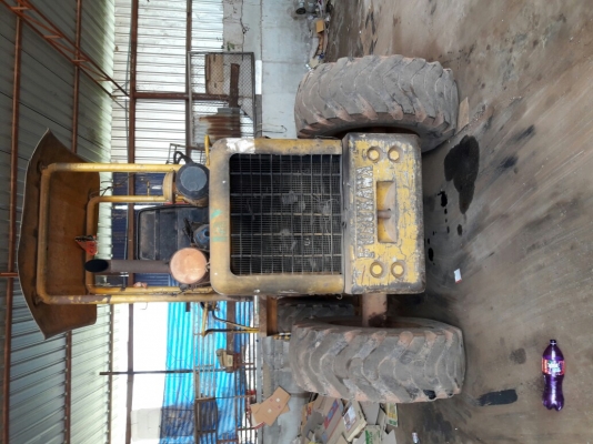 รถตักขายด่วย