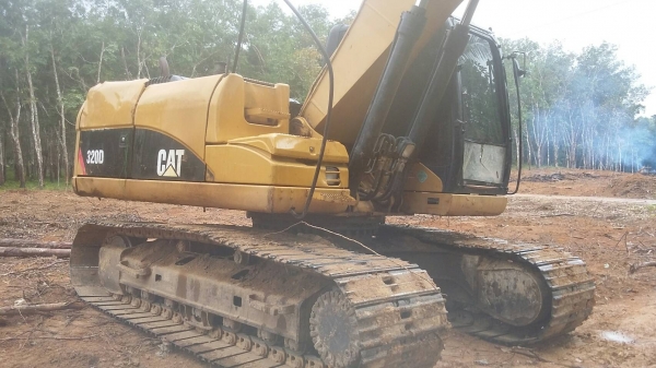 ขายรถแบคโฮ CAT 320 D ไมล์ 12000 ชม.เอกสารเล่มทะเบียน ราคา 1500000
