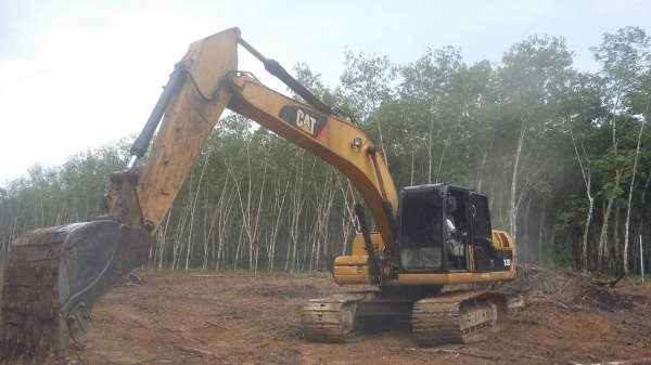 ขายรถแบคโฮ CAT 320 D ไมล์ 12000 ชม.เอกสารเล่มทะเบียน ราคา 1500000 ขายรถแบคโฮ CAT 320 D ไมล์ 12000 ชม.เอกสารเล่มทะเบียน ราคา 1500000