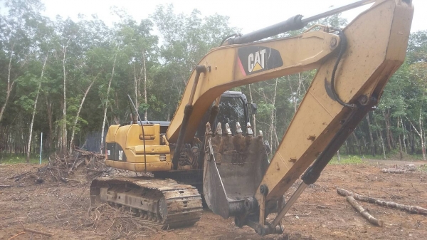 ขายรถแบคโฮ CAT 320 D ไมล์ 12000 ชม.เอกสารเล่มทะเบียน ราคา 1500000 ขายรถแบคโฮ CAT 320 D ไมล์ 12000 ชม.เอกสารเล่มทะเบียน ราคา 1500000