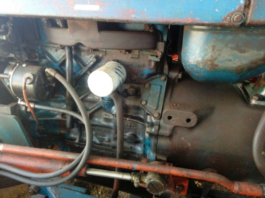 ขายรถไถ FORD 6600 เพลาเดี่ยว ใบมีดดันหน้า ไม่มีทะเบียน ราคา 200000