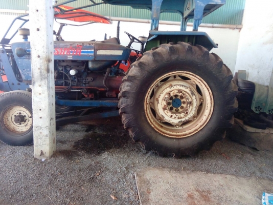 ขายรถไถ FORD 6600 เพลาเดี่ยว ใบมีดดันหน้า ไม่มีทะเบียน ราคา 200000