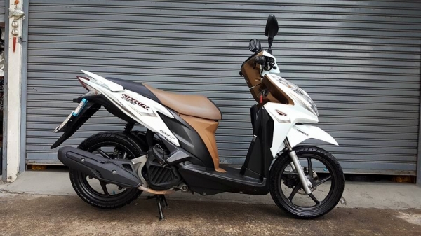 HONDA CLICK 125-i NEW รุ่น COMBI BRAKE IDLING STOP ตัว TOP ล้อแม็ก สีขาวมุก ฟรีค่าโอน