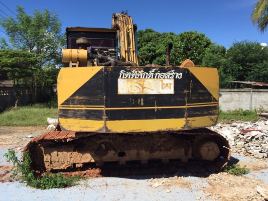 ขาย 395,000 CAT  E 120 B เครื่อง 6 BD เครื่องดี ปั้มแรง เอวดี ช่วงล่างดี รถพร้อมใช้เอกสารเล่มทะเบียน 090-772-3710 090-772-3708
