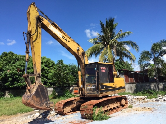 ขาย 395,000 CAT  E 120 B เครื่อง 6 BD เครื่องดี ปั้มแรง เอวดี ช่วงล่างดี รถพร้อมใช้เอกสารเล่มทะเบียน 090-772-3710 090-772-3708