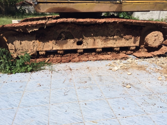 ขาย 395,000 CAT  E 120 B เครื่อง 6 BD เครื่องดี ปั้มแรง เอวดี ช่วงล่างดี รถพร้อมใช้เอกสารเล่มทะเบียน 090-772-3710 090-772-3708