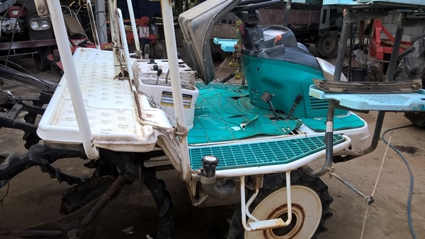 ขายรถดำนานั่งขับ 6 แถว