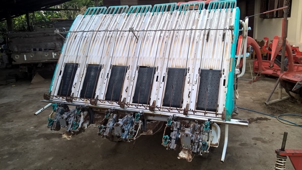 ขายรถดำนานั่งขับ 6 แถว