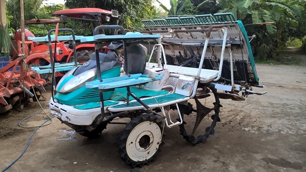 ขายรถดำนานั่งขับ 6 แถว