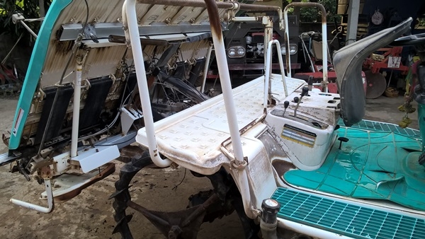 ขายรถดำนานั่งขับ 6 แถว