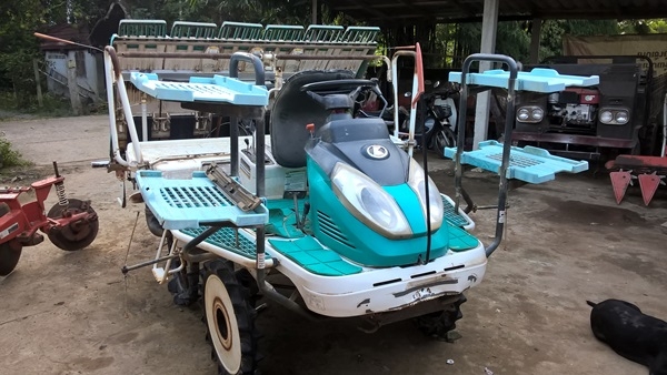 ขายรถดำนานั่งขับ 6 แถว