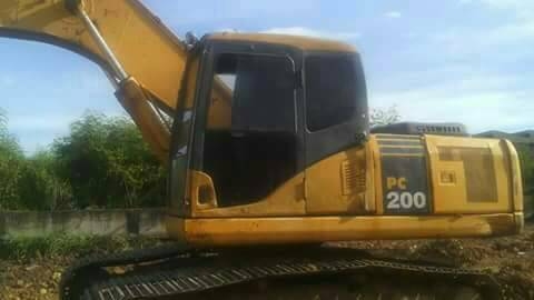 ขายKomatsu Pc200-7สภาพสวยพร้อมใช้ติดต่อคุณอ๊อฟ พิจิตร 086-737-9991 ขายKomatsu Pc200-7สภาพสวยพร้อมใช้ติดต่อคุณอ๊อฟ พิจิตร 086-737-9991