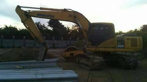 ขายKomatsu Pc200-7สภาพสวยพร้อมใช้ติดต่อคุณอ๊อฟ พิจิตร 086-737-9991
