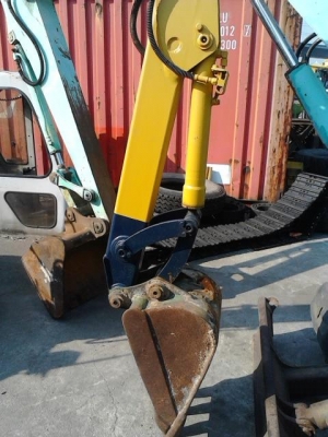 รถแบคโฮล้อยาง KOMATSU รุ่น PW 20 -1 รถแบคโฮล้อยาง KOMATSU รุ่น PW 20 -1