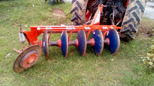 ขายรถไถ KUBOTA 47แรง รถปี 54 ใช้งานได้ 2400 ชม. ขายรถไถ KUBOTA 47แรง รถปี 54 ใช้งานได้ 2400 ชม.