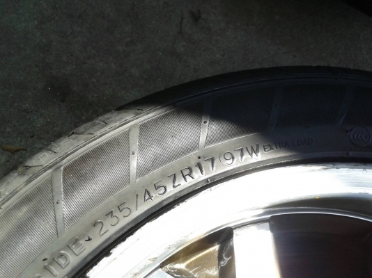 ขอบ17นิ้ว6รู พร้อมยาง ชุดนี้ ราคา 7300 บาท ขอบ17นิ้ว6รู พร้อมยาง ชุดนี้ ราคา 7300 บาท