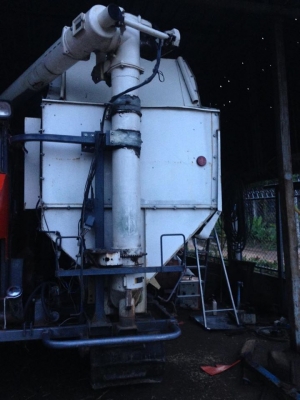 ขายรถเกี่ยวข้าวคูโบต้า DC95GMแทรคช่วงล่างใหม่ เช็คพร้อมลงงาน พื้นตู้ คอลำเลียงสแตนเลสพร้อมลงลุยงานเอกสารทะเบียนครบ