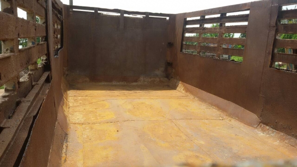 ขายด่วนกระบะดั๊มครบชุด ถอดลงจากสิงห์ไฮเทคแกน100มิล ยาว6ม.กว้าง2.50ม.สูง170พร้อมใช้