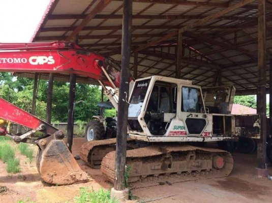 ขายรถขุดแบ็คโค 200 SUMITOMO2800 สภาพทำงานปกติ ช่วงล่างดี เครื่องดี
