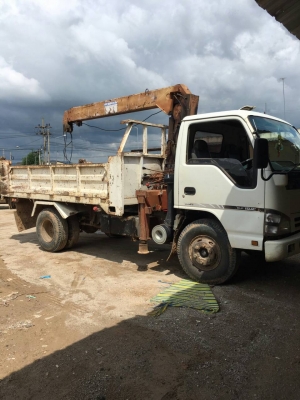 หกล้อ อีซูชุ NQR175ยูโร2ปี52ดั้มสามมิต5คิว ติดเครน 3ตัน 3ปอก 2ชัก กะบะดั้มยาว3.80ม สภาพดีเดิมๆสวยพร้อมใช้ ทะเบียนพร้อมโอน