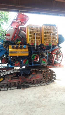 ขายรถเกี่ยวศักดิ์พัฒนา เครื่องHINOJO8Cเทอร์โบว์KM ช่วงล่าง12ปั๊ม23พร้อมทำงาน